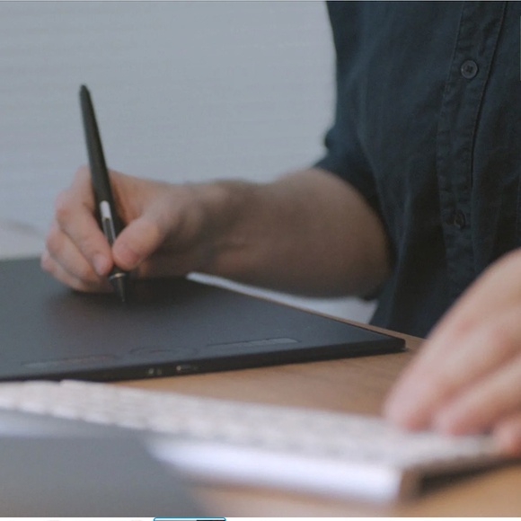 Wacom Intuos Pro Medium - Picture 3 of 12